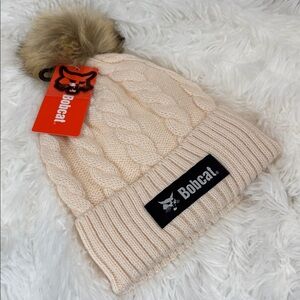 Warm Cozy Thick Gorgeous Cream Knit Beanie with Pom Pom NWT